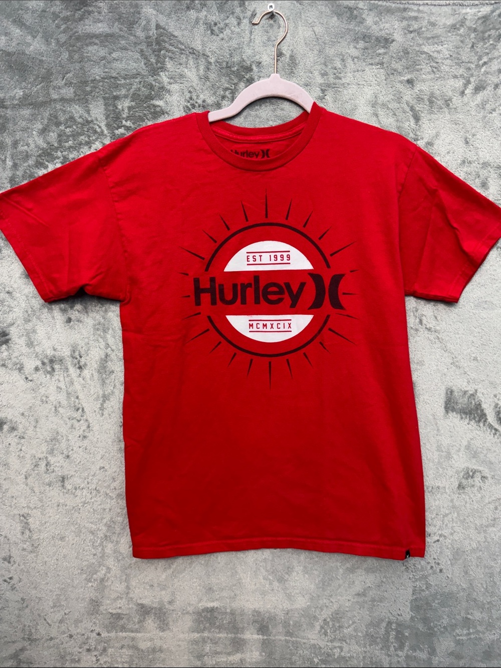 Hurley Red Short-Sleeve Graphic Logo Tee Med